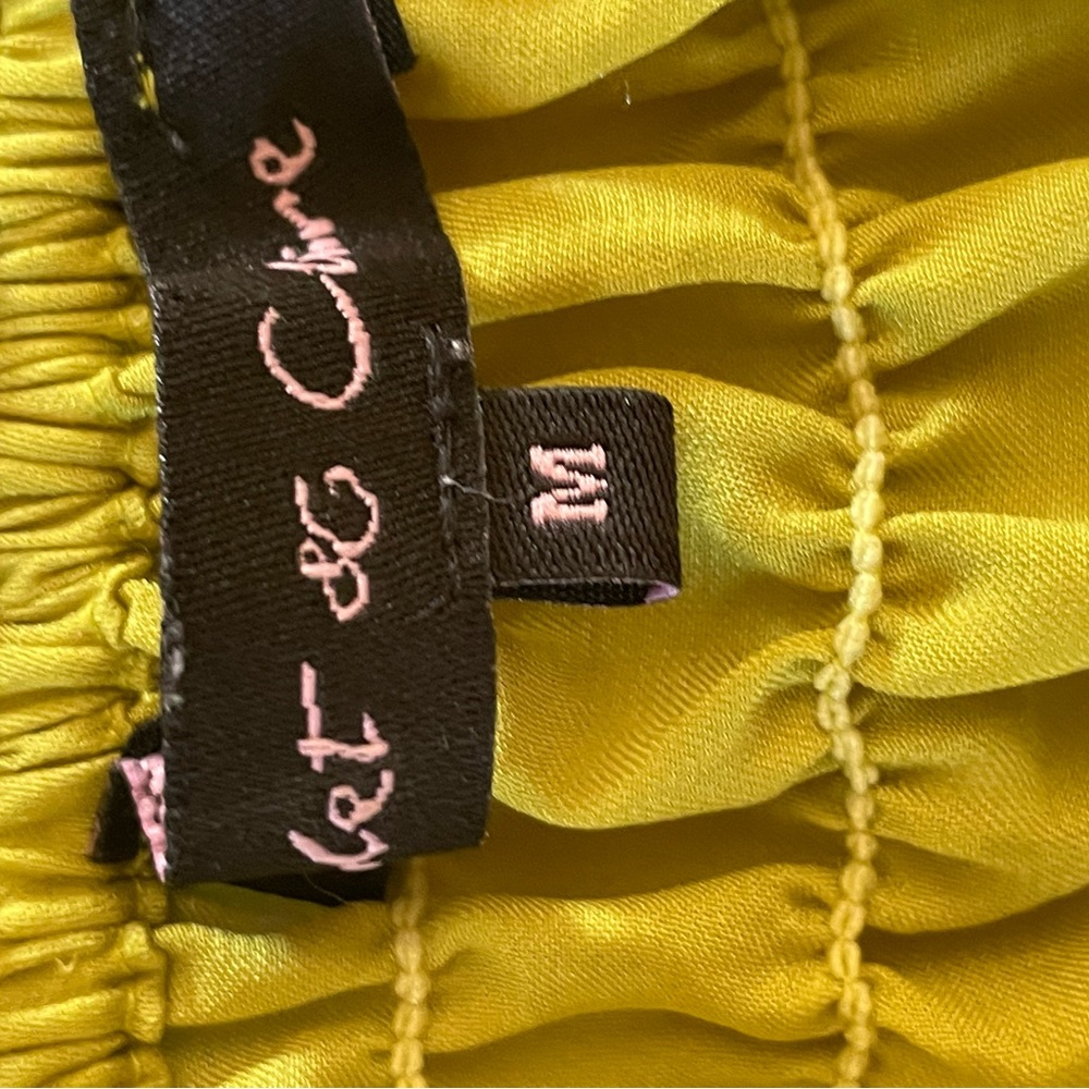 Violet and Claire Chartreuse peasant blouse w/elastic neckline, hem, sleeves. - Picture 3 of 10
